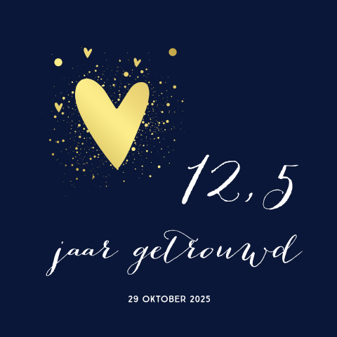 Goudfolie jubileum uitnodiging met gouden hart